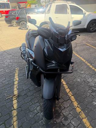 YAMAHA XMAX 300 CONNECTED ABS YAMAHA XMAX 300 CONNECTED ABS